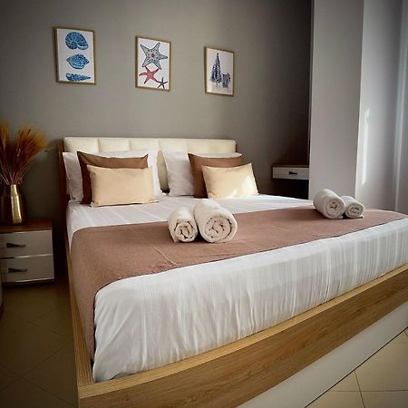 Endy Apartaments Орикум Екстериор снимка