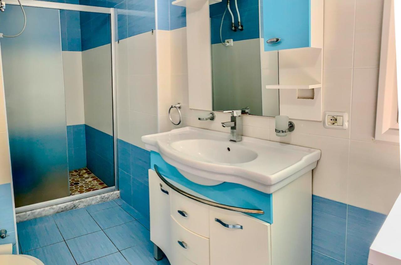 Endy Apartaments Орикум Екстериор снимка