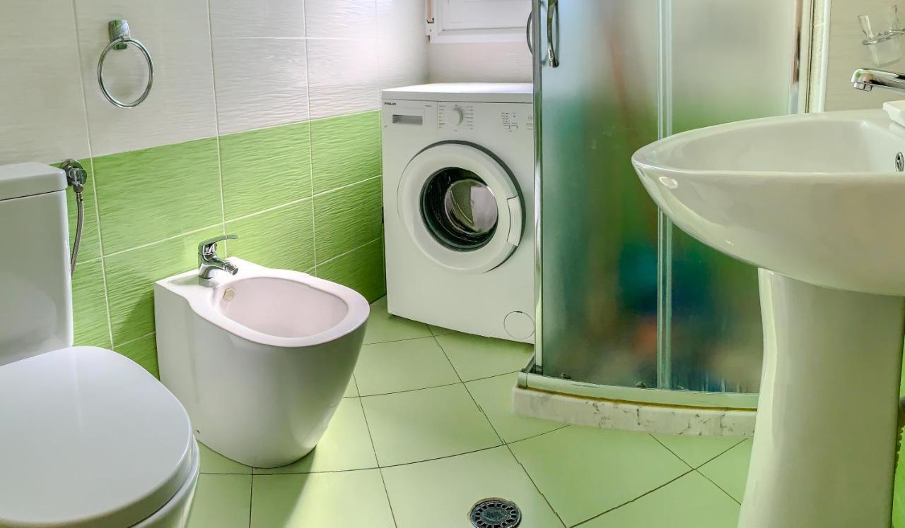 Endy Apartaments Орикум Екстериор снимка