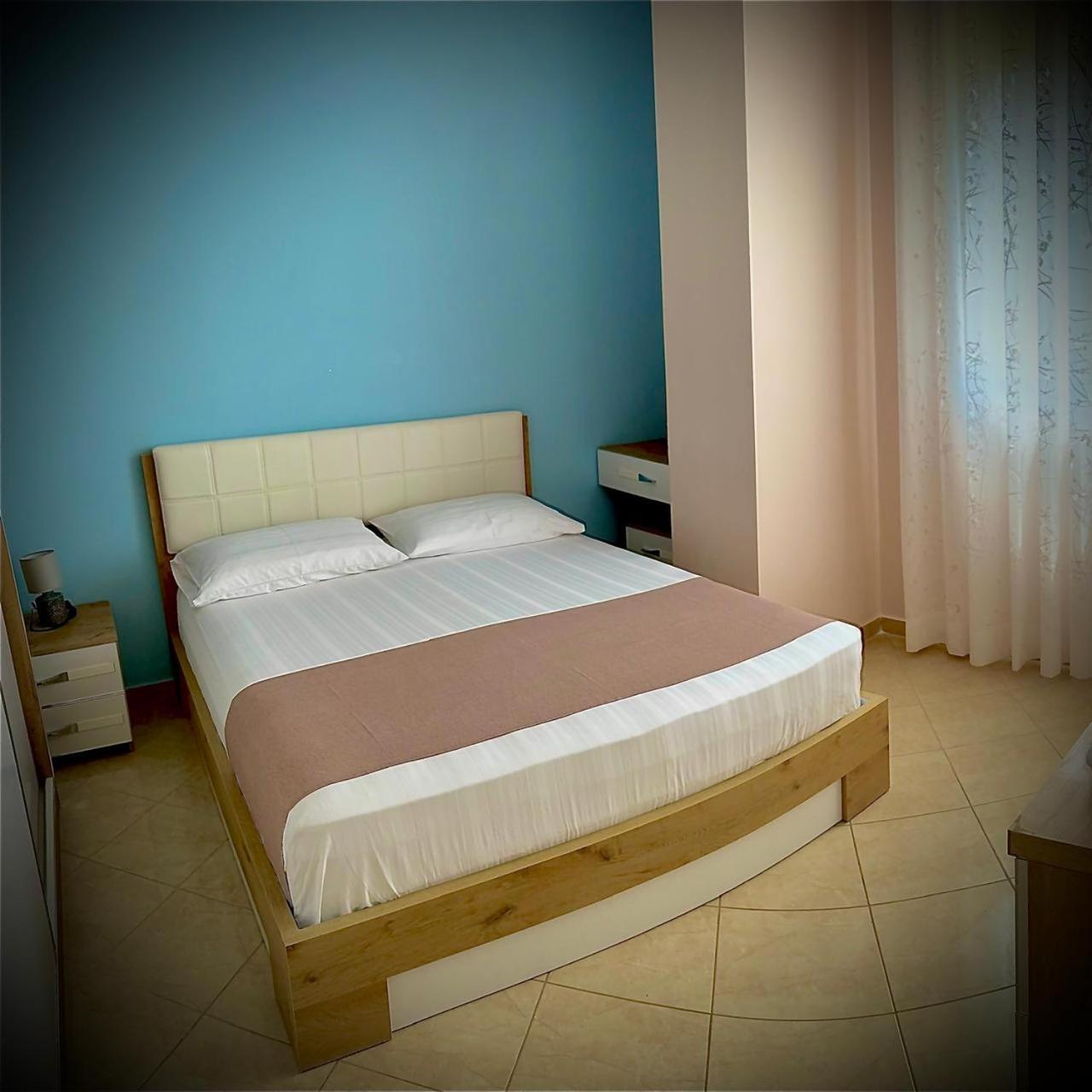 Endy Apartaments Орикум Екстериор снимка