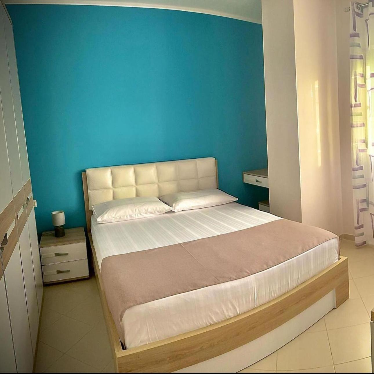 Endy Apartaments Орикум Екстериор снимка