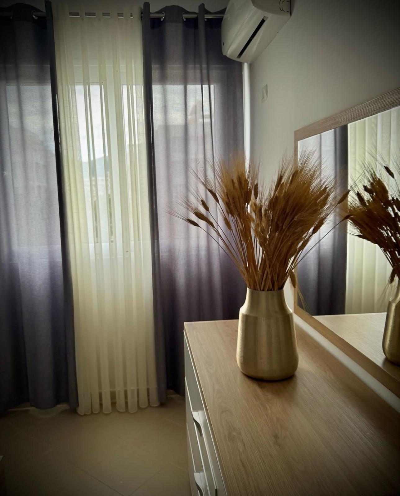 Endy Apartaments Орикум Екстериор снимка