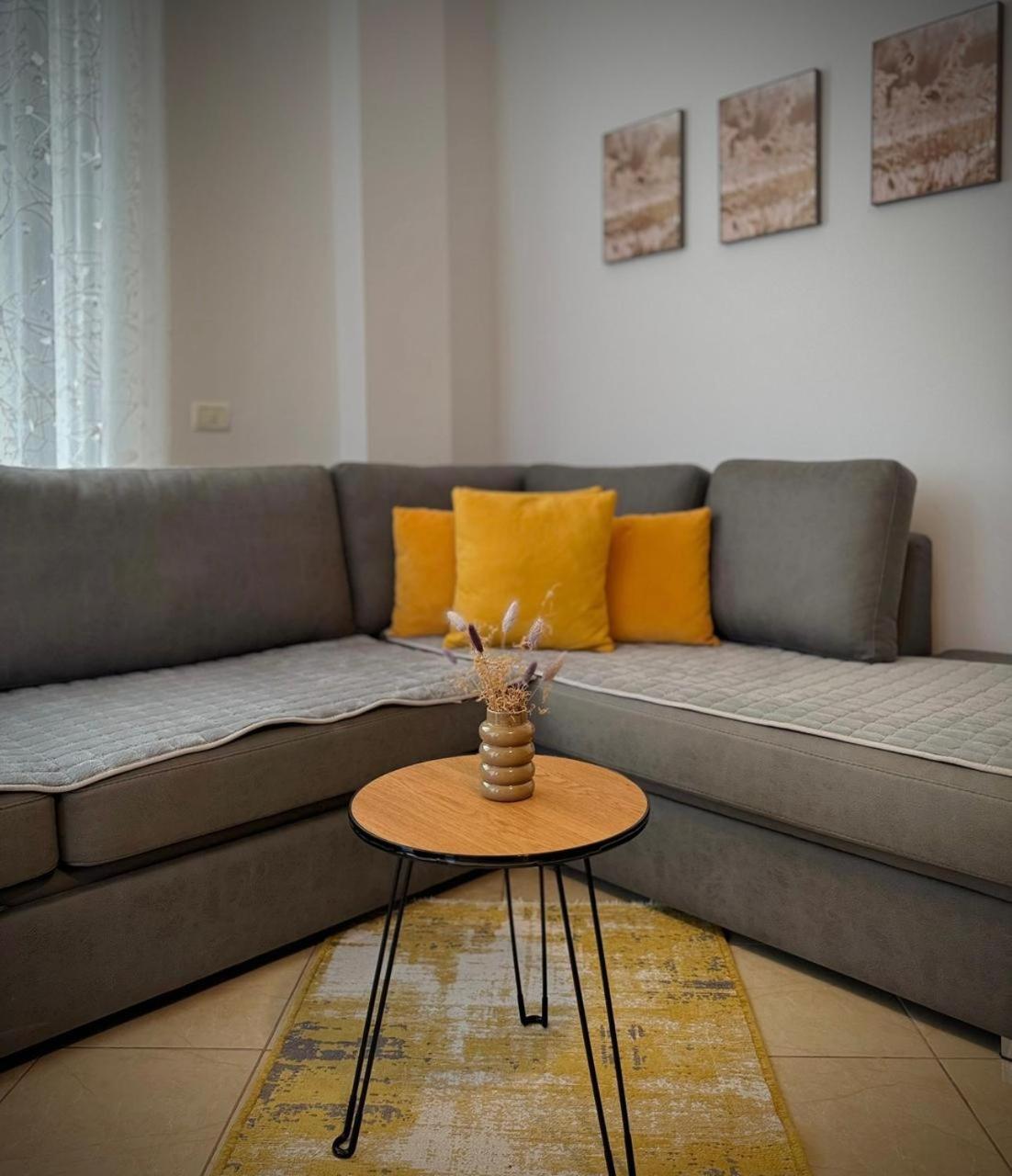 Endy Apartaments Орикум Екстериор снимка