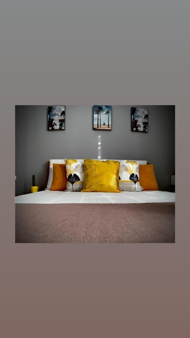 Endy Apartaments Орикум Екстериор снимка